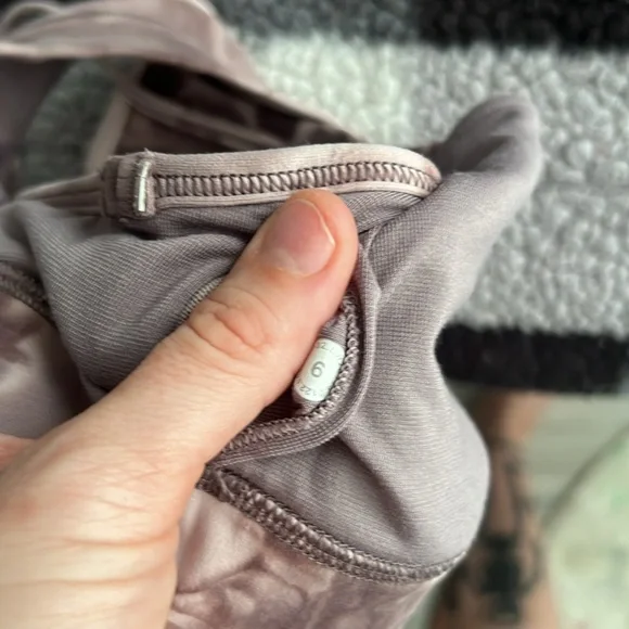 Lululemon flow Y bra purple tye dyesize 6 - Picture 3 of 3